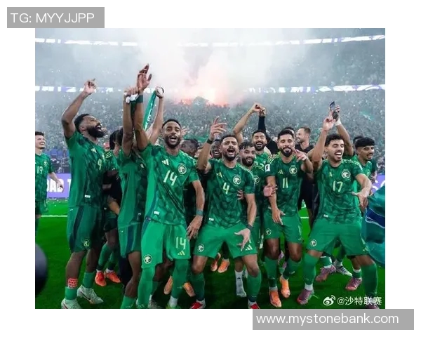 沙特联赛吸引众多足球明星加盟引发全球关注与热议